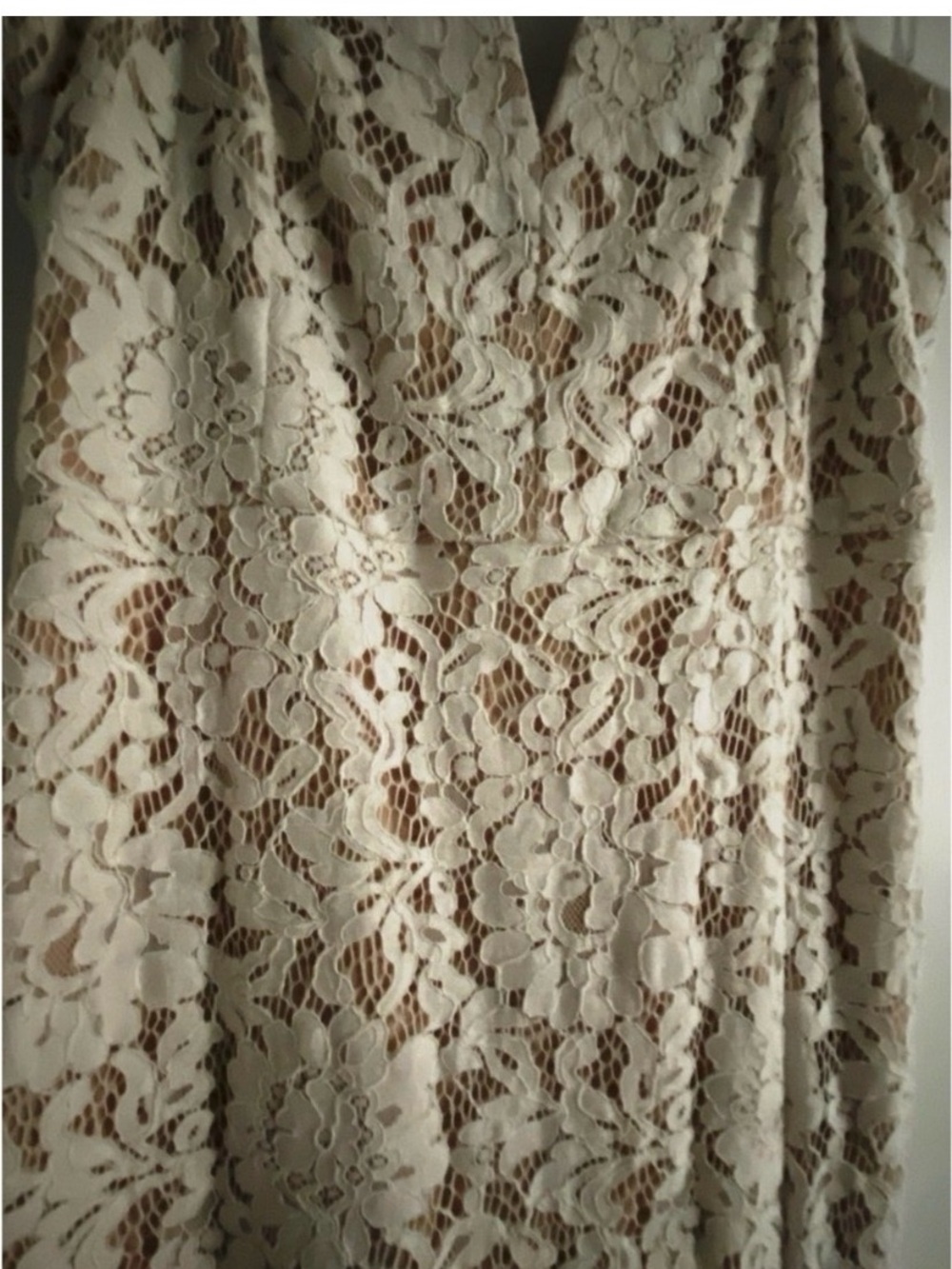 LULUS White Lace Side Slit Knee Length Dress Size Medium - Picture 8 of 9